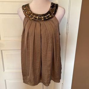 A diva L, polyester, lt chocolate, size L layer top , embellished neck